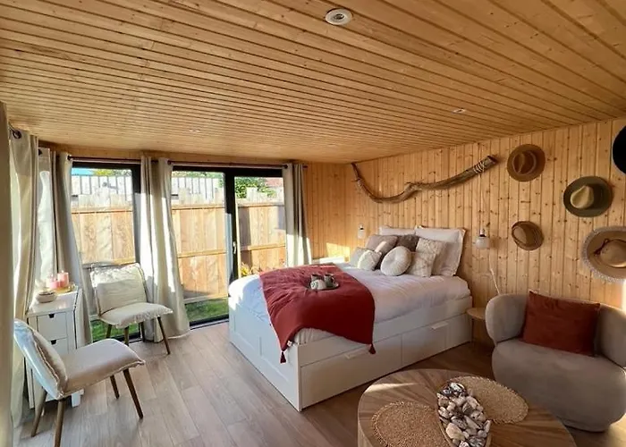 Le Coquillage, La Clef Des Paons Luc-sur-Mer