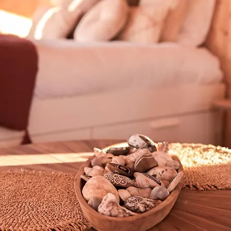 Le Coquillage, La Clef Des Paons